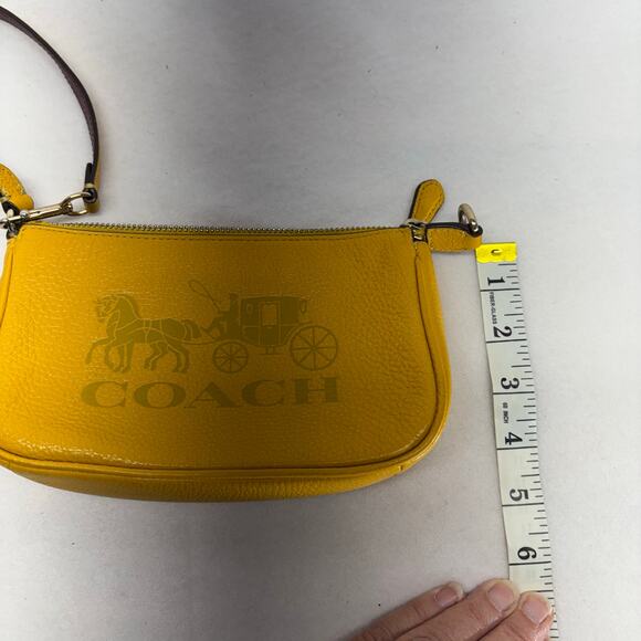 Coach Nolita 19 Wristlet - Mustard - Excellent Condition - Picture 5 of 8